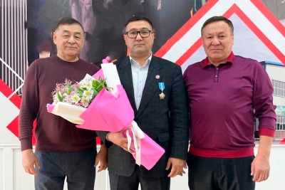 «КТЗ» АҚ БАСҚАРМА ТӨРАҒАСЫ БАУЫРЖАН ҚҰДАЙБЕРГЕНОВ «ҚҰРМЕТ» ОРДЕНІМЕН МАРАПАТТАЛҒАН